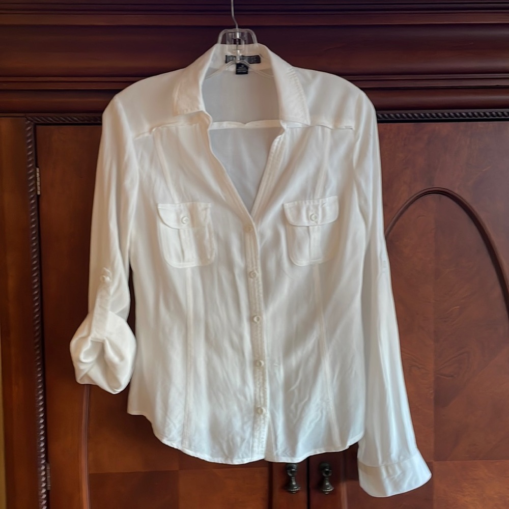 White fitted button down blouse